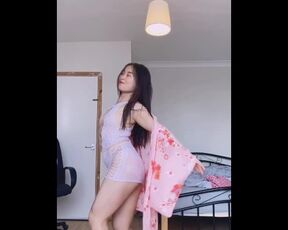 Asian Girls Sexy Dance at Home Kimono Chinese Japanese Korean