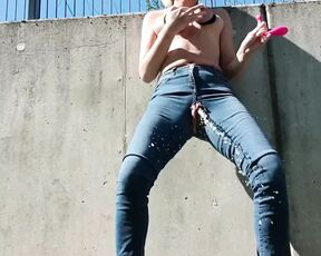 Squirting and orgasm at wall