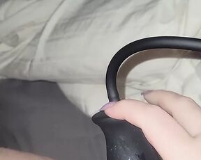 BBW tries inflatable dildo for the first time!