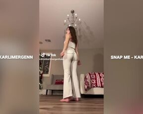 hot girl does the I'm conceited TikTok dance