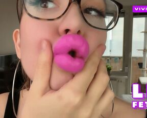 Teasing you with big fake lips - Lots of kissing noises & dirty talk