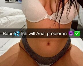 Freund betrügt seine Freundin auf Snapchat mit Ihrer besten Freundin und creampied Sie in den Arsch