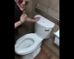 Punk Wife Fucked in Tacobells Bathroom during Lunch Rush!