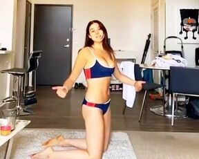 Kira Kosarin - Workouts